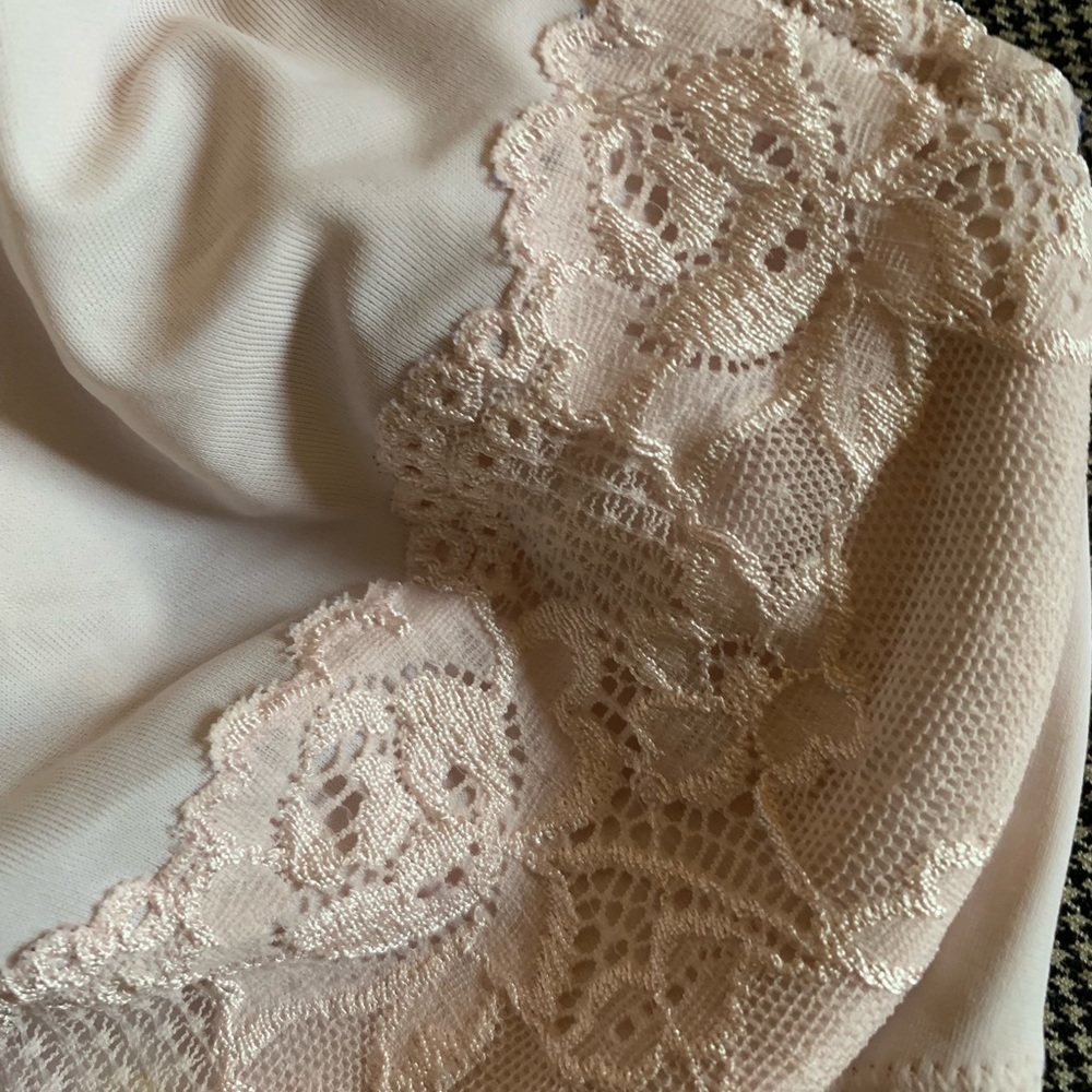 Bra - Picture 3 of 5